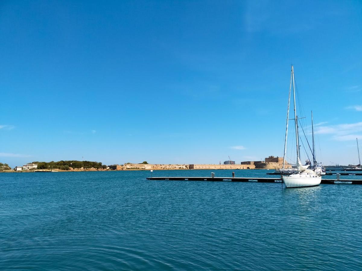 Casa Orchidea - The Fab Stay Brindisi Luaran gambar