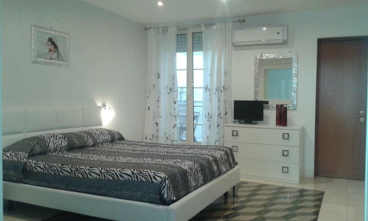 Casa Orchidea - The Fab Stay Brindisi Luaran gambar